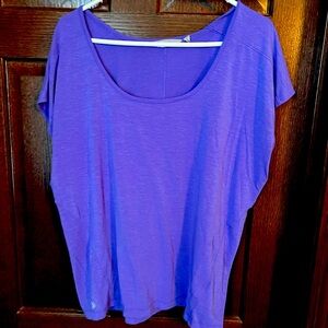 Athleta tee